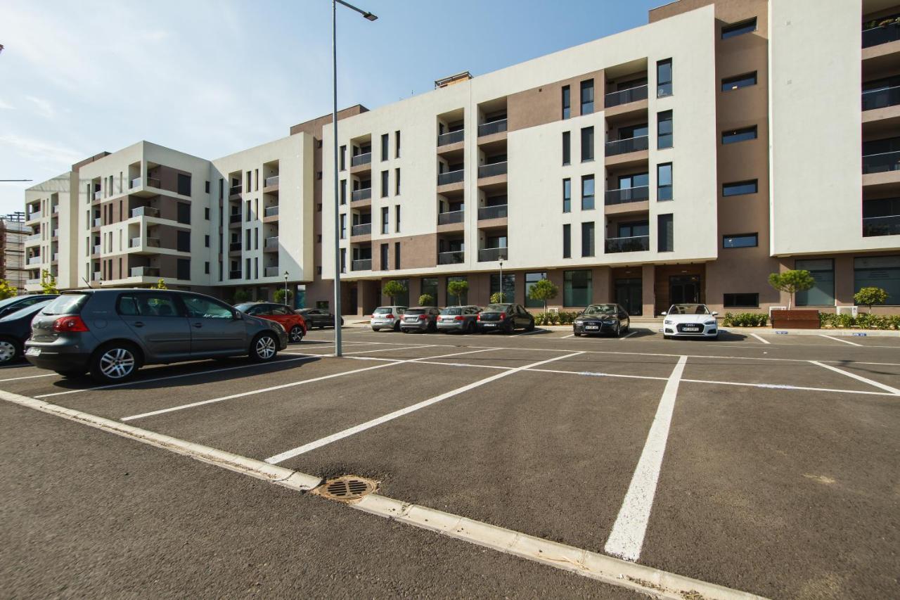 Romantic Getaway At West Residence Oradea Exterior foto