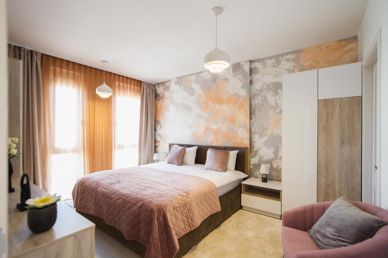 Romantic Getaway At West Residence Oradea Exterior foto